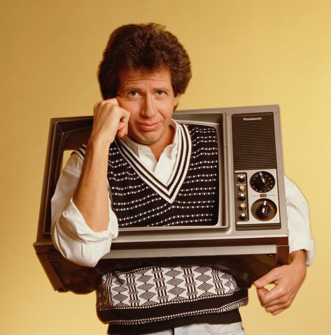 The Tortured Zen of Garry Shandling | The New Yorker Pickup Basketball, Garry Shandling, Free Full Episodes, Judd Apatow, Hbo Documentaries, Free Tv Shows, Met Ball, Zen Buddhism, Episode Online