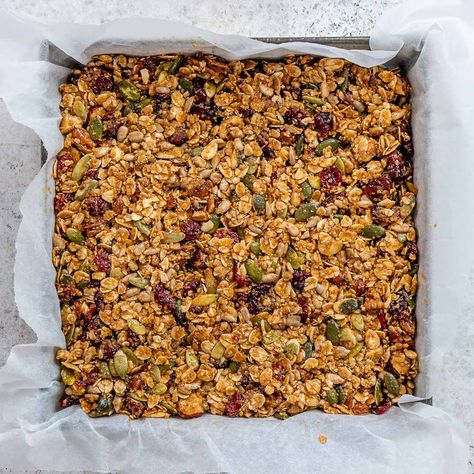 Nutty Cranberry Granola Bars Nutty Cranberry Energy Bars, Cranberry Granola Bars, Clean Cookies, Energy Bars Recipe, Bake Sale Recipes, Raw Pumpkin Seeds, Homemade Granola Bars, Fruit Dessert Recipes, Meal Prep Clean Eating