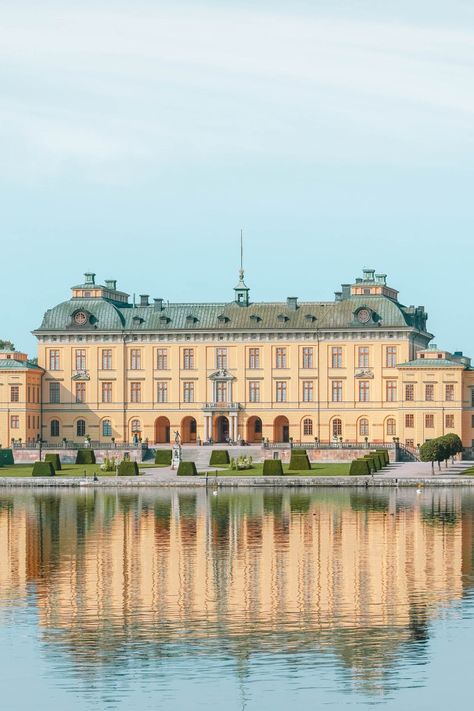 Sweden Aesthetic, Sweden Summer, Cool Cities, Sketches Watercolor, Kingdom Of Sweden, Visit Sweden, Final Countdown, Sweden Travel, Cities To Visit