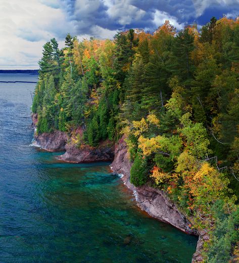 Marquette Michigan Fall, Hiking Michigan, Michigan Aesthetic, 2024 Manifestations, Marquette Michigan, Michigan Road Trip, Most Beautiful Places To Visit, Presque Isle, Hiking Trips