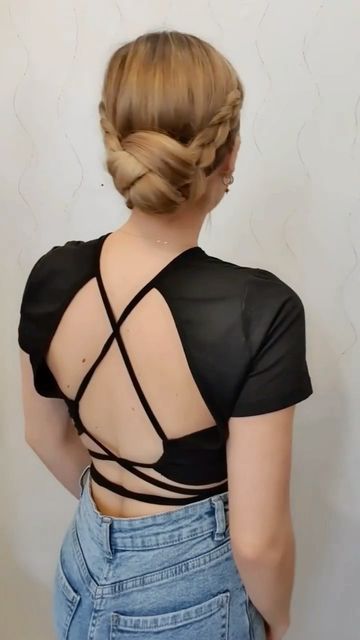 Alıntı Beautiful Hairstyle, Easy Hair Updos, Peinados Fáciles Para Cabello Corto, Hairdo For Long Hair, Hair Stylist Life, Easy Hairstyles For Long Hair, Hair Tutorials, Model Hair, Bridesmaid Hair