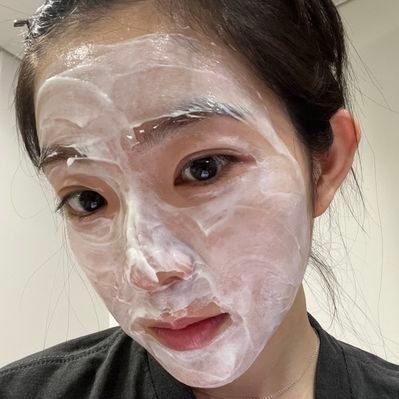 irene (joohyun) red velvet selca cute washing her face with soap ( •ᴗ˂ ) #irene #joohyun #ireneicons #kpopicons #redvelveticons #icons Red Velvet Irene, Girl Cakes, 가을 패션, Kpop Girl Groups, Aesthetic Girl, Korean Girl, Red Velvet, Kpop Girls, Carnival Face Paint