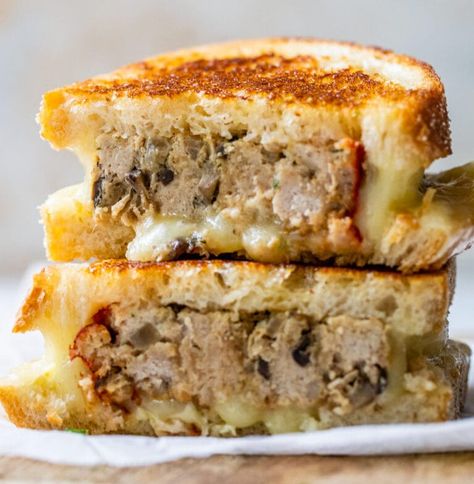 Transform leftover meatloaf into a mouth-watering meatloaf sandwich. This easy and traditional sandwich will convert any meatloaf questioner. Meatloaf Sandwich Recipe, Meatloaf Burgers, Leftover Meatloaf, Meatloaf Sandwich, Leftovers Recipes, Burger Recipes, Sandwich Recipes, Meatloaf, Mouth Watering