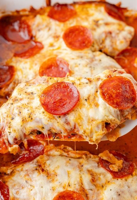 Pepperoni Pizza Chicken Bake (EASY Dinner Recipe) - Together as Family Pepperoni Pizza Chicken Bake, Pepperoni Chicken Bake, Pizza Chicken Recipes, Recipes With Pepperoni, Pepperoni Pizza Chicken, Pizza Chicken Bake, Chicken Pepperoni, Pizza Boats, Pepperoni Chicken