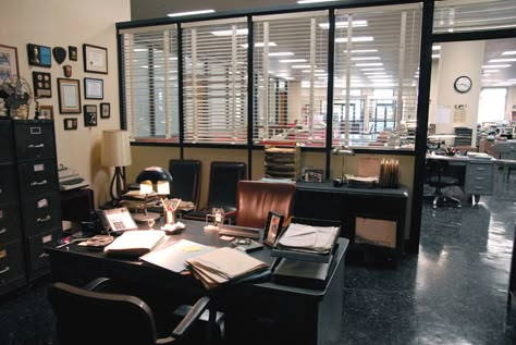 Fbi Office Aesthetic, Detective Office Aesthetic, Private Detective Office, Office Reference, Detective Desk Aesthetic, Newspaper Office Interiors, Police Department Office, Film Noir Detective Office, London Police