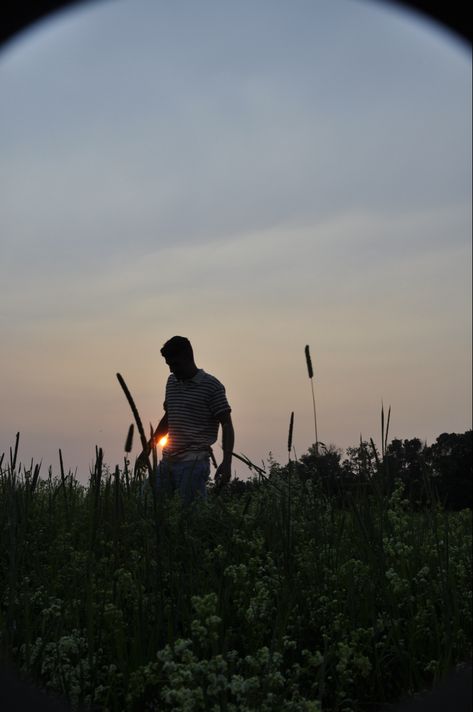 #summer #feild #nature #photography #boy #aesthetic #photoideas Nature Guy Aesthetic, Farmer Boy Aesthetic, Nature Boy Aesthetic, Farm Boy Aesthetic, Norman Borlaug, Granola Boy Aesthetic, Granola Boy, James Foster, Tommy James