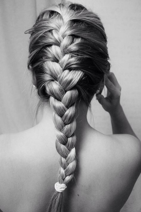 Inbakad fläta Vogue Beauty, Stockholm Fashion, French Braid, Dream Hair, Hairstyles For School, Up Girl, Bobs Haircuts, Beauty Secrets, Hair Looks