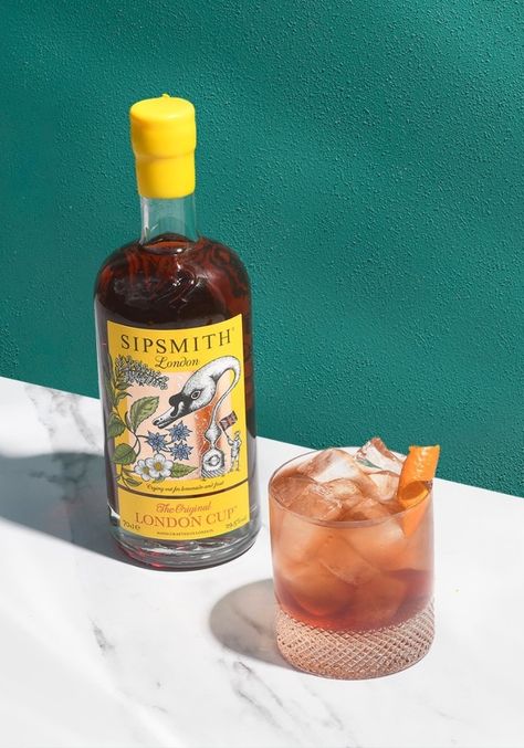 London Cup | Gin Shop | Gin Delivery | Sipsmith Gin Gin Ingredients, Sipsmith Gin, Sloe Berries, Negroni Recipe, Spritz Recipe, London Dry Gin, Dirty Martini, Dry Gin, Espresso Martini