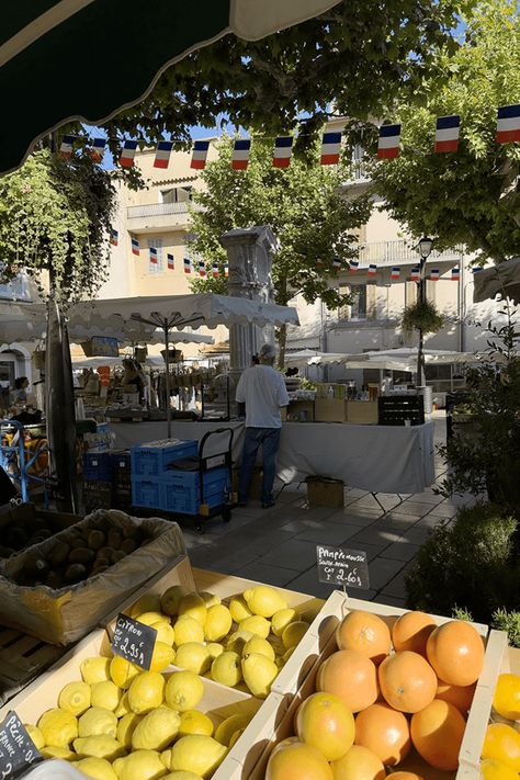 Market Cassis Cassis France, Southern France, Sainte Marie, Europe Trip, Saint Tropez, Travel Inspo, Europe Travel, All Over The World, Italy