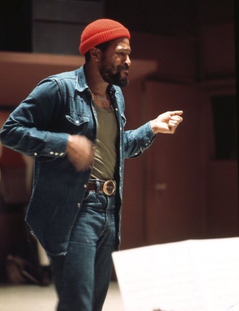 Marvin Gaye: 32 Iconic Pictures Of The Motown Legend Soul Funk, Marvin Gaye, Black Music, Red Hat, Soul Music, Music Legends, My Music, Black Men, Singers