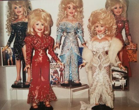 Ooak Custom Dolly Parton dolls created by Jonathan Guffey. Dolly Patron, Classy Celebrities, Celebrity Dolls, Oldies Music, Barbie Stuff, Hello Dolly, Dolly Parton, Country Singers, Ooak Dolls