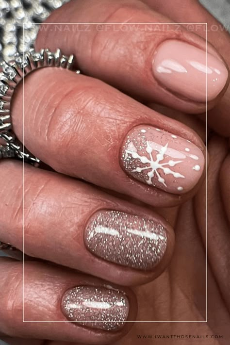 Snowflake Nails Snowflake Nail Art Easy, Short Snowflake Nails Simple, Snowflake Manicure Ideas, Neutral Holiday Nail Designs, Blue Xmas Nails Short, Holiday Gel Nails Winter Short, Short Nail Colors Winter, Pink Christmas Nails Rose Gold, Snowflake Gel Nail Designs