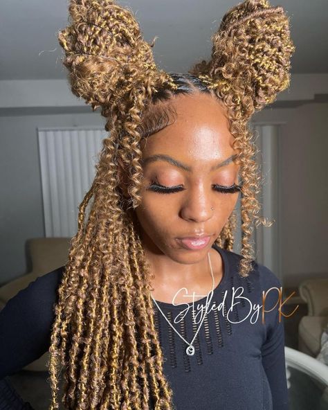 Updo Style for Golden Blonde Butterfly Locs Honey Blond Butterfly Locs, Blond Butterfly Locs, Honey Blonde Butterfly Locs, Butterfly Locs Blonde, Honey Blonde Faux Locs, Butterfly Locs Styles, Blonde Butterfly Locs, Butterfly Locs Hairstyles, Locs Ideas