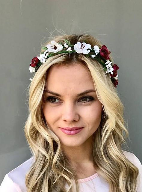 Burgundy Flower Crown, Messy Braided Hairstyles, Burgundy Crown, Head Wreath Wedding, Bohemian Crown, Flower Head Wreaths, Flower Headband Wedding, Bridal Floral Crown, Floral Crown Wedding