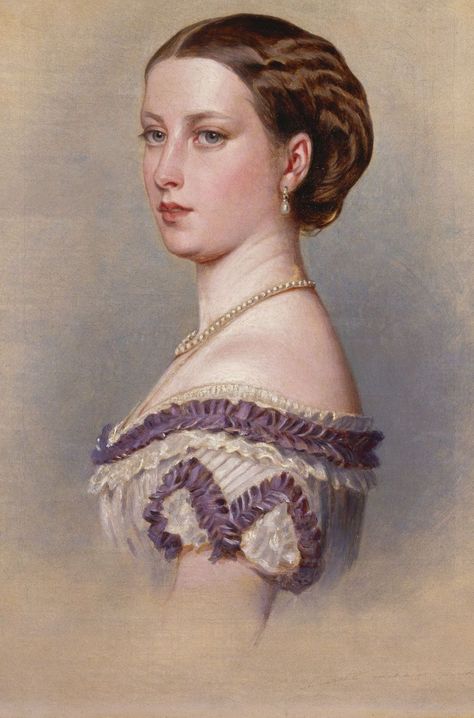 Princess Helena Of The United Kingdom, Queen Victoria's Daughters, Princess Helena, Queen Victoria Children, Princess Of, Franz Xaver Winterhalter, Queen Victoria Family, Princesa Real, English Castles