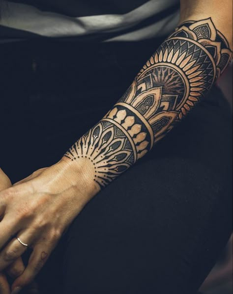 Mandala Tattoo Mann, Geometric Tattoo Hand, Geometric Mandala Tattoo, Geometric Sleeve Tattoo, Forearm Band Tattoos, Sacred Geometry Tattoo, Geometry Tattoo, Half Sleeve Tattoos For Guys, Geometric Tattoo Design