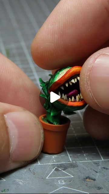 Polymer Clay Horror Miniatures, Polymer Clay Miniatures Tiny Things, Halloween Clay Miniatures, Audrey Ii Little Shop Of Horrors, Fun Crafting Ideas, Cute Polymer Clay Ideas Miniatures, Clay Creations Ideas, Audrey 2 Little Shop Of Horrors, Polymer Clay Halloween Miniatures