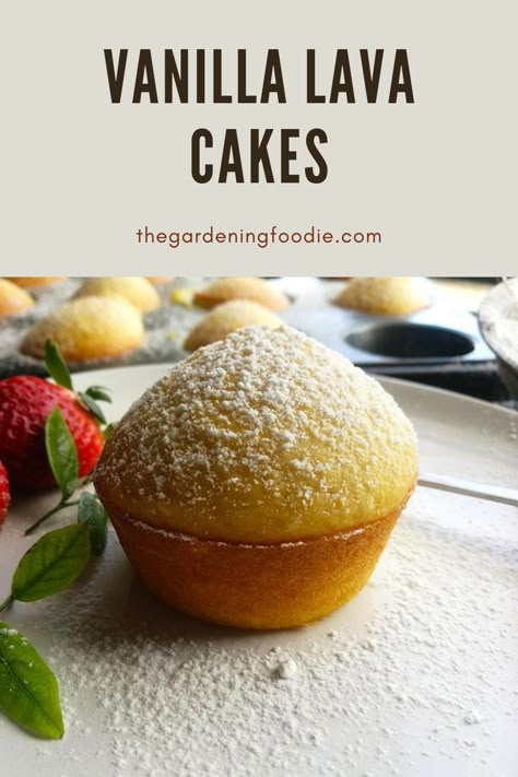 Vanilla Lava Cake Recipe, Vanilla Lava Cake, Vanilla Desserts, Lava Cake Recipes, Vanilla Sauce, Molten Lava Cakes, Food Blogging, Amazing Desserts, Lava Cake