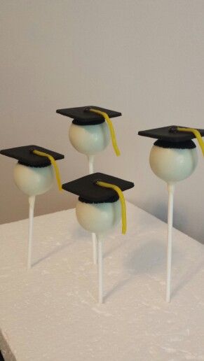 Graduation Cake Pops Cake Pop Display Ideas Graduation, Grad Cake Pops, Cake Pops Graduation, Chocolate Pretzels Sticks, Graduation Cake Pops, Cake Pop Displays, Cookie Balls, Pop Ideas, Pop Cupcakes