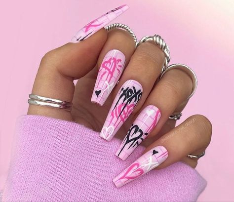 Graffiti Nails, Goth Nails, Edgy Nails, Grunge Nails, Cute Acrylic Nail Designs, Black Nail, Bling Acrylic Nails, Acrylic Nails Coffin Short, Pink Acrylic Nails