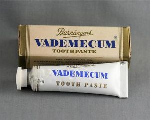 Vintage Vademecum Toothpaste and Box Al Dente Pasta, Vintage Toothpaste, Enamel Toothpaste, Marvis Toothpaste, Herbal Toothpaste, Toothpaste Brands, Beauty Advertising, Brushing Teeth, Toothpaste