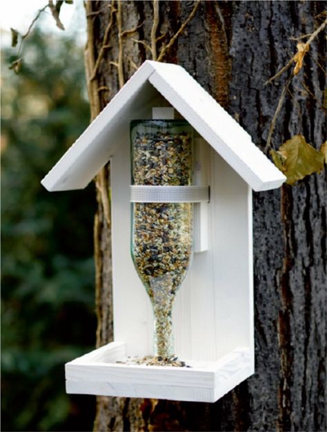 Wood Bird Feeder, Homemade Bird Houses, Homemade Bird Feeders, Bird House Feeder, Diy Bird Feeder, Bird Houses Diy, Diy Birds, Bird Boxes, Bird Feeder