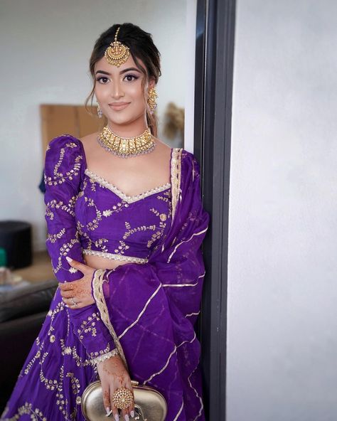 Natasha on Instagram: “this purple 💜🥺📸✨ sharing some favourite purple looks on my stories 🙏🏻 hmua @nikkiaroraofficial outfit @deekapadiyaofficial jewellery…” Pastel Lehenga Designs, Bridal Red Lehenga, Lehenga Designs Bridal, Pastel Lehenga, Purple Lehenga, Designer Ready To Wear, Bridal Lehenga Designs, Wedding Lehenga Designs, Lehenga Designs Simple