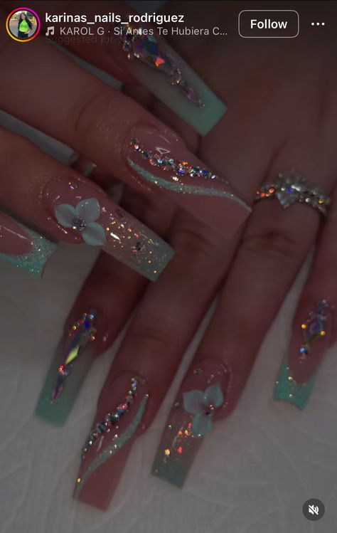 Turquoise Square Nails, Sage Nail Ideas, Birthday Nails Green, Esmeralda Nails, Thumb Nail Design, Baddie Winter Nails, Senior Nails Ideas, Green Nails Coffin, Classy Graduation Nails