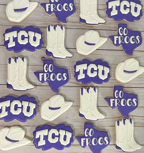 #tcugraduation #tcucookies #tcu Tcu Cookies, Tcu Party, Grad Party Banner, Belt Ideas, Horned Frog, Senior Year Fun, Grad Party Decorations, Graduation Cookies, College Aesthetic