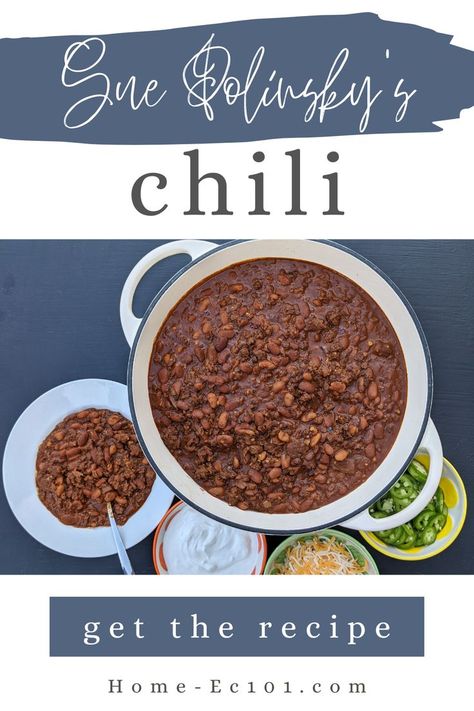 Chili with beans in a large white enamaled-cast iron pot surrounded by mutli-colored bowls filled with chili, sour cream, cheese and sliced jalapeños on a gray background Chili Recipe Without Tomatoes, No Tomato Chili, Chili Without Tomatoes, Chili Recipe No Tomatoes, Over Baked Potatoes, Flavorful Chili Recipe, Tomato Allergy, Tomato Chili, With Cornbread