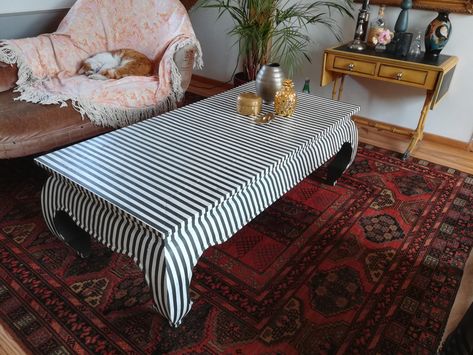 Black and white striped salon table. Love this piece Striped Coffee Table, Paint Decor, Low Coffee Table, Striped Table, Coffee Table Square, Pretty Tattoos, Kotatsu Table, Table And Chairs, Decorative Painting