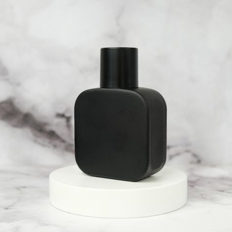 Photo photo luxury perfume bottle black ... | Premium Photo #Freepik #photo #perfume #scent #fragrance #smell Parfume Bottle Design Modern, Black And White Perfume Aesthetic, Photo Perfume, Luxury Perfume Bottle Design, White Perfume Bottle, Black Leather Perfume, Black Perfume Bottle, Black Perfume, Perfume Bottle Design