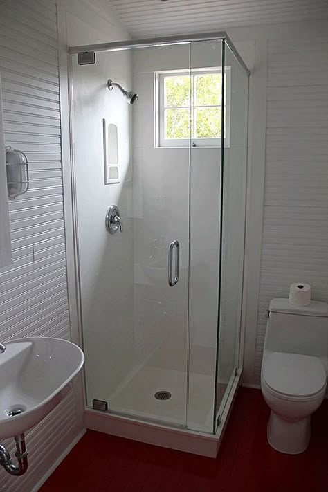 Makeover Kamar Mandi, Toilette Design, Bathroom Remodel Cost, Budget Bathroom Remodel, Small Bathroom Renovations, Bathroom Design Layout, Small Bathroom Renovation, Shower Toilet, Small Remodel