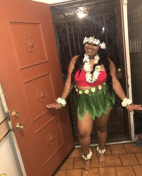 #Luaucostume Cute Luau Party Outfit, Luau Party Outfit Black Women, Women’s Luau Outfit, Luau Baddie Outfits, Hawaiin Halloween Costumes, Luau Party Outfit, Luau Costume, Luau Outfits, Luau Party