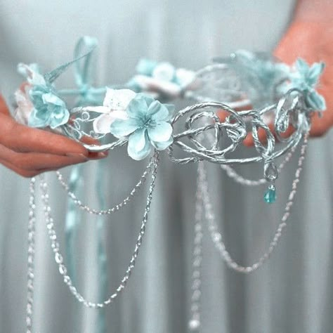 Silver Halloween Costume, Goddess Halloween Costume, Goddess Halloween, Elven Crown, Ocean Goddess, Crown Aesthetic, Mermaid Crown, Winter Fairy, Headpiece Jewelry