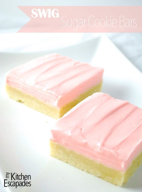 Swig Sugar Cookie Bars Swig Sugar Cookie Recipe, Swig Cookies, Sugar Cookie Bar Recipe, Swig Sugar Cookies, Sugar Cookie Bars, Sugar Cookie Recipe, Almond Flavor, Cookie Bar Recipes, Köstliche Desserts