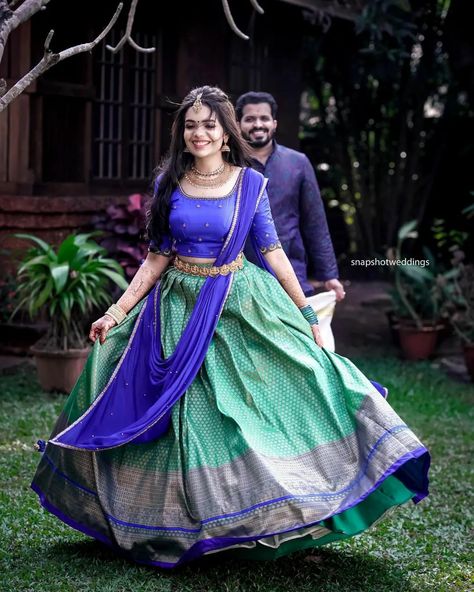 Hindu Engagement Dress Kerala, Simple Half Saree Designs South Indian, Kerala Engagement Lehenga, Traditional Engagement Dress, Half Saree Designs South Indian, Engagement Preparation, Onam Dress Ideas, Onam 2024, Velvet Blouse Design