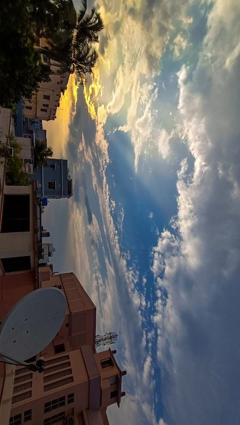 Sunset Pics Instagram, Sky Dump, Dp For Insta, Sigma Boy, Alexandria City, Transformation Quotes, Instagram Profile Pic, Best Pov, Sunset Quotes Instagram