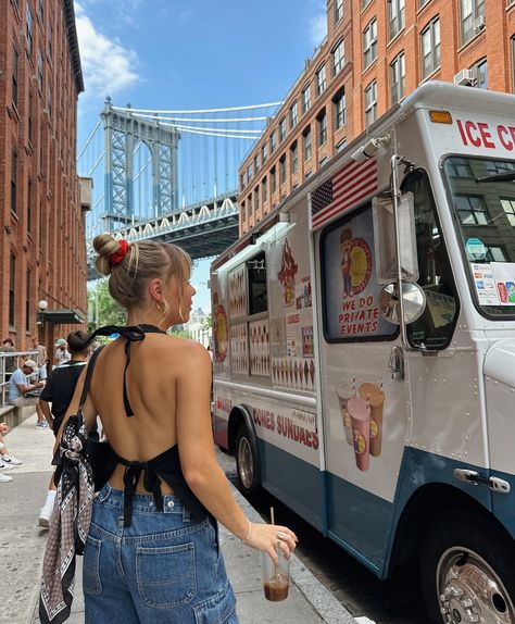 - sunday morning spent in dumbo, rummaging around the brooklyn flea & getting lunch at the time out market! #brooklyn #newyorkcity #nyc #aussieinnyc Dumbo Apartment Brooklyn, Apartment Brooklyn, Dumbo Nyc, Nyc Guide, Dumbo Brooklyn, Time Out, Sunday Morning, Dream Closet, Brooklyn