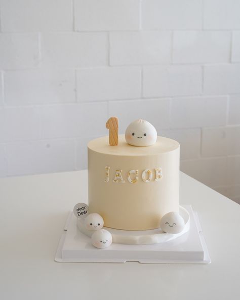 Baby Bao Jacob is one! 🥳 Bao First Birthday, Dumpling Theme Cake, Bao Party, Dumpling Cake, Matcha Cake, Custom Birthday Cakes, Baby Shoot, Baby Inspiration, Halloween Cake