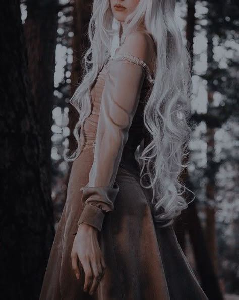 White Hair Elf Aesthetic, White Hair Queen Aesthetic, Blonde Goddess Aesthetic, White Hair Princess Aesthetic, White Hair Fairy Aesthetic, White Haired Woman Aesthetic, Blonde Warrior Aesthetic, White Hair Fantasy Aesthetic, Blond Witch Aesthetic