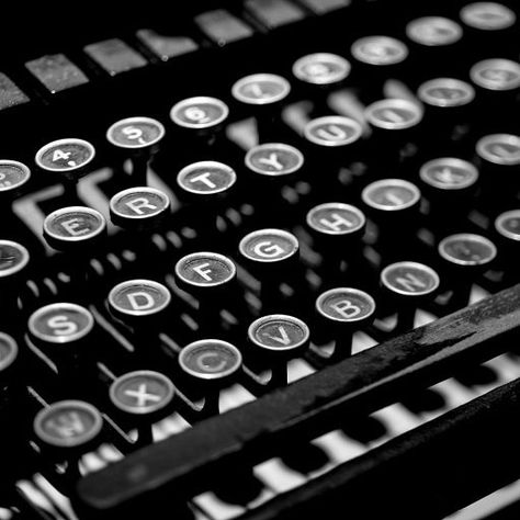 Three Things for Thursda Old Fashioned Typewriter, Ingrain Wallpaper, Mobile Screensaver, Typewriter Keys, Free Iphone Wallpaper, Best Iphone Wallpapers, Funny Wallpaper, Wallpaper Download, Wallpaper Free Download