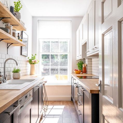 20 Beautiful Galley Kitchen Ideas | Fifi McGee | Interiors + Renovation Blog Galley Kitchen Ideas Narrow, Galley Kitchen Ideas, Galley Kitchen Layout, Small Galley Kitchen, Tiny Kitchen Design, Galley Kitchen Design, Galley Kitchen Remodel, Galley Kitchens, Modern Kitchen Design Small