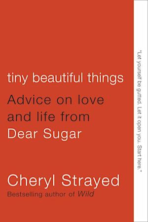 49 Books That Everyone Should Read in Their Lifetime Tiny Beautiful Things, Book Club List, Reese Witherspoon Book Club, Books To Read In Your 20s, Books To Read Before You Die, Cheryl Strayed, Books Everyone Should Read, Best Self Help Books, 100 Books To Read