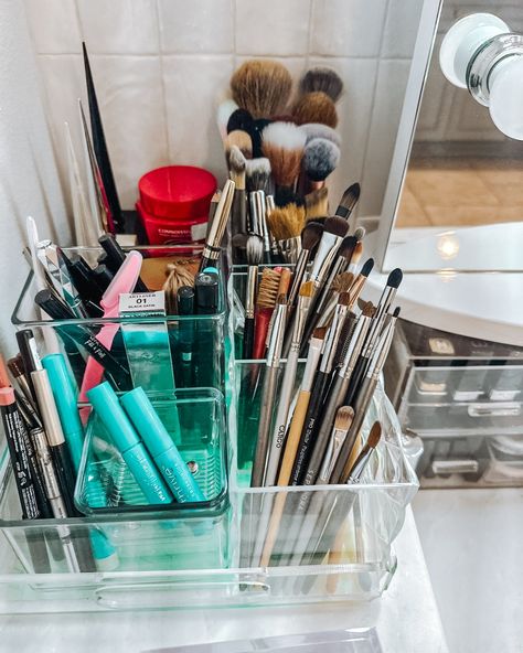 Isn’t this vanity area adorable? We spruced it up a bit by adding makeup organizers and drawer organizers to maximize the space and keep everything in order for everyday use.


#sandiego #orangecounty #simplyluxe #simplyluxeorganizing #sandiegoorganizer #sandiegoorganizers #orangecountyorganizer #orangecountyrealestate #organization #organizinginspo #sandiegorealestate #sandiegorealagents Makeup Organizers, Vanity Area, San Diego Real Estate, Drawer Organizers, Makeup Organization, The Space, Vanity, Drawers, Makeup