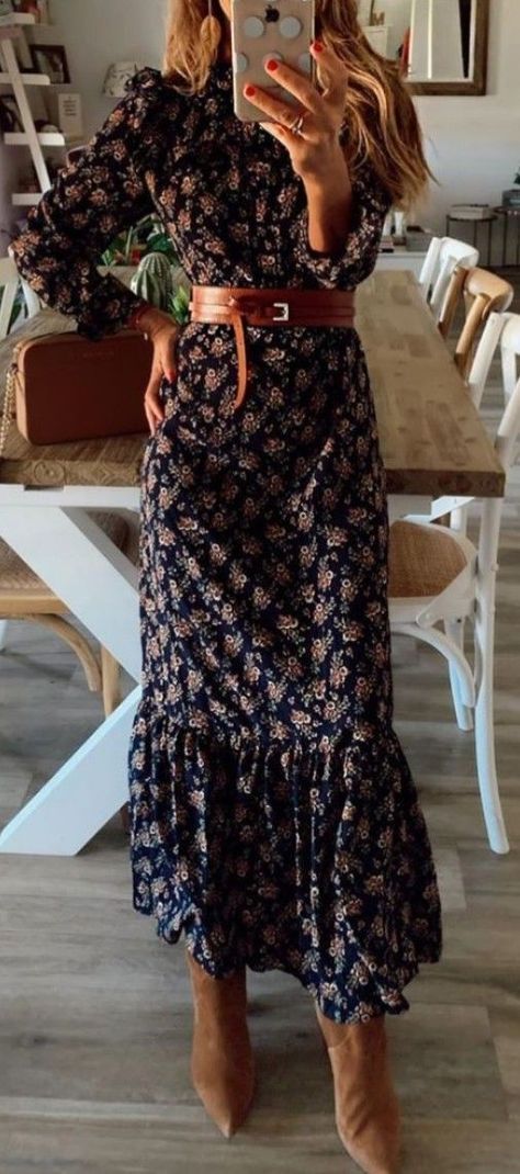 Black Floral Dress Fall, Boho Dresses Winter, Winter Symphony Outfit, Age Of Adeline Outfit, Fall Dress 2023, Long Fall Dresses With Boots, Boho Work Style, Soft Classic Autumn Outfits, 2023 Fall Dresses