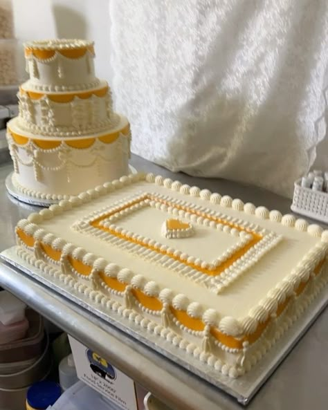 99 | The mango shortcake wedding set 🧡🧡 | Instagram Mango Shortcake, Wedding Sheet Cakes, Mango Cake, Pretty Dessert, Creative Birthday Cakes, Cake Decorating Designs, Sheet Cakes, Pretty Birthday Cakes, Just Cakes