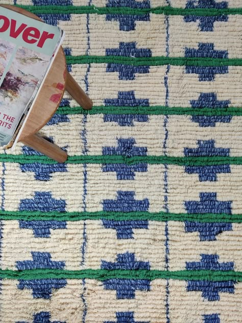 Bohemian Runner Rug, Minimalist Moroccan Decor, Rug For Boys Room, Mid Century Modern Rugs Living Rooms, Periwinkle Rug, Pairing Rugs, Living Room With Rug, Layered Rugs Living Room, Blue And Green Rug