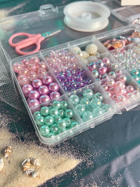 Easy Mermaid Decorations, Mermaid Spa Birthday Party, Arial Birthday Party Ideas, Under The Sea Party Crafts, Mermaid Party Games Activities, Mermaid Birthday Party Crafts, Diy Mermaid Party Decorations, Mermaid Table Set Up, Indoor Mermaid Party