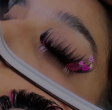 Valentine Lashes Extensions, Chunky Lash Extensions, Colored Lash Extensions Ideas, Valentines Day Lash Extensions, Valentines Lash Extensions, Valentine Lashes, Valentines Day Lashes, Red Lash Extensions, Pink Lash Extensions